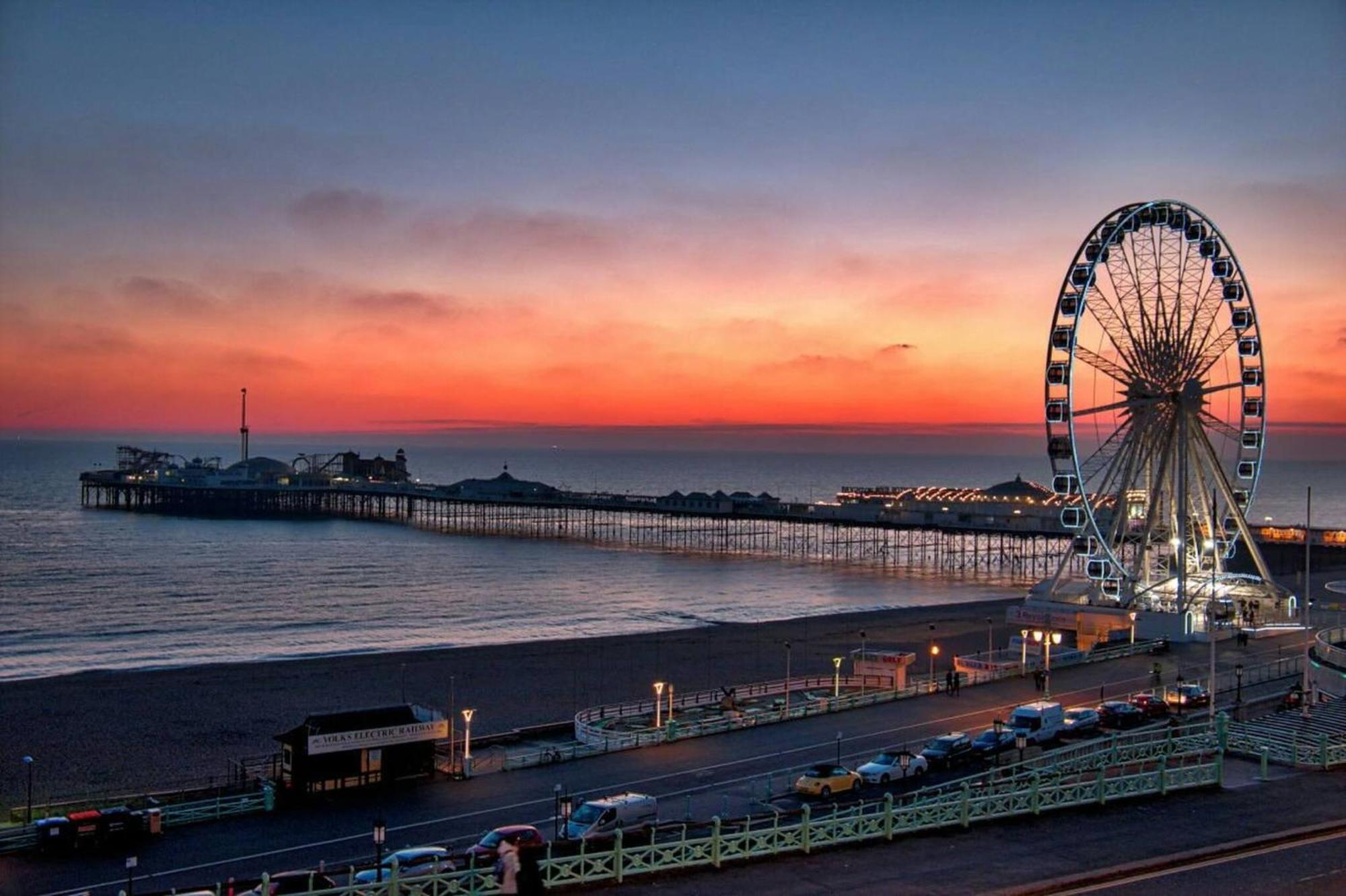 Seaview Regency Apartment With Private Parking Brighton ภายนอก รูปภาพ